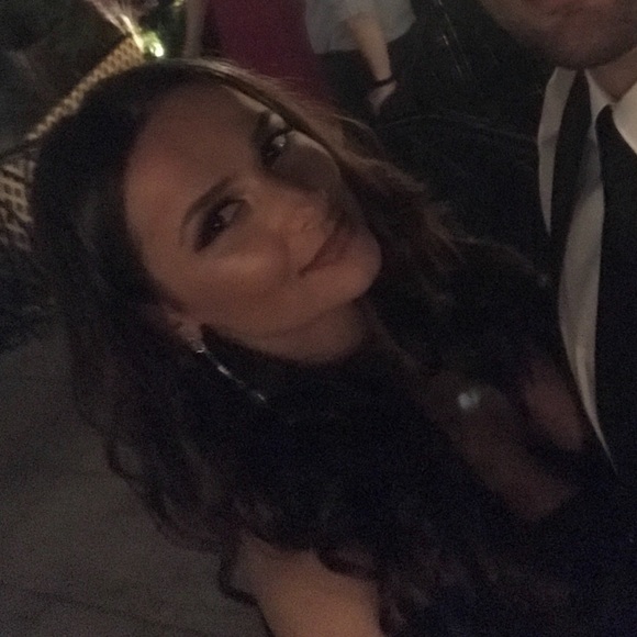 Meet your Posher, Jona - Picture 1 of 1